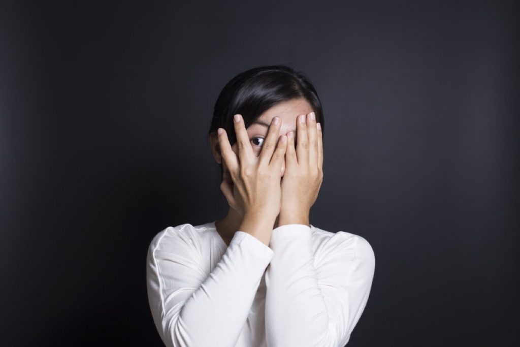 lady looking for dental care