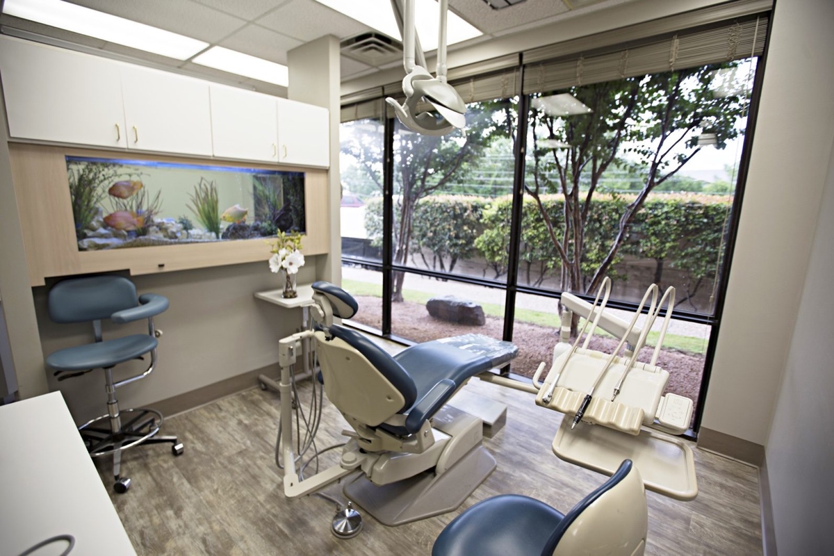 Dental office in Preston Hollow
